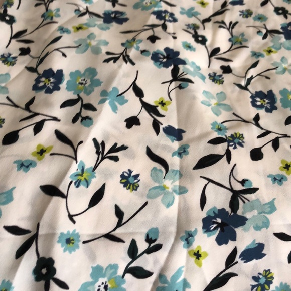 Long sleeved bell sleeve blouse - Picture 2 of 2